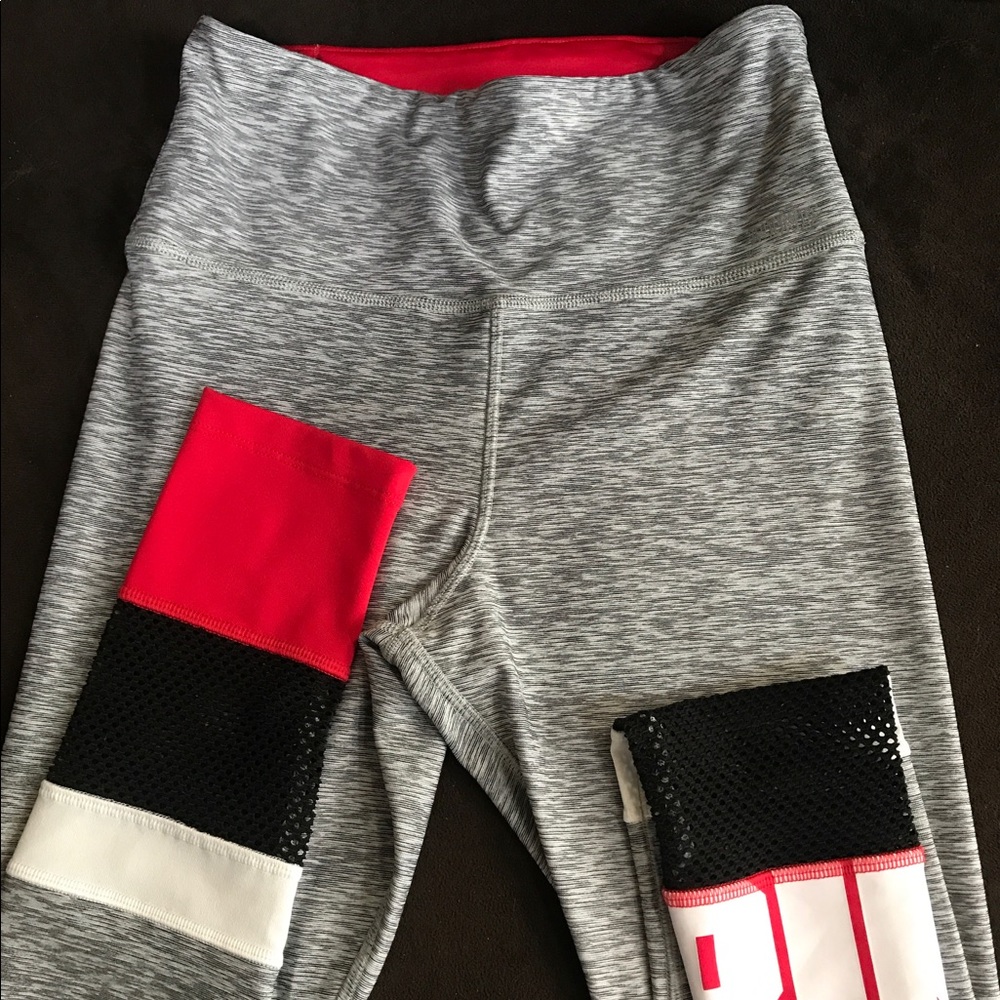 PINK Ultimate leggings-red, black, white and grey